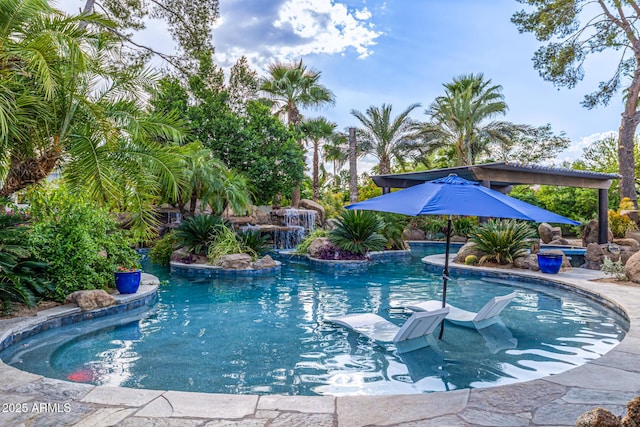 view of outdoor pool