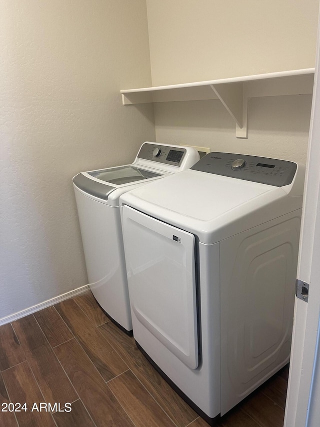 washroom with washer and clothes dryer