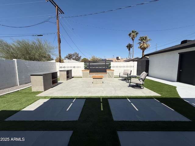 exterior space featuring a fenced backyard