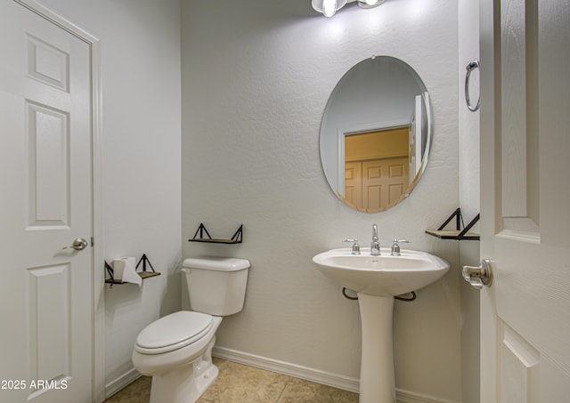 6192 S Claiborne Ave, Gilbert, AZ 85298 - bathroom featuring tile patterned floors, baseboards, a sink, and toilet