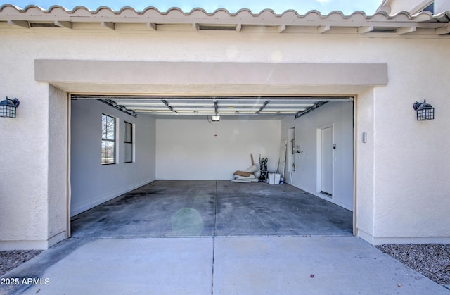 6192 S Claiborne Ave, Gilbert, AZ 85298 - garage with a garage door opener