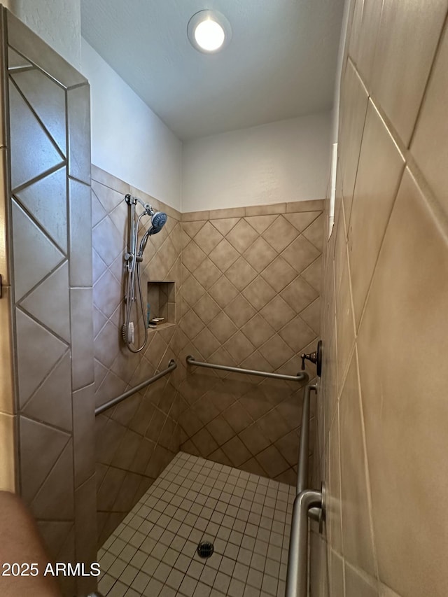 4116 E Sierra Sunset Trl, Cave Creek, AZ 85331 - full bathroom with a tile shower