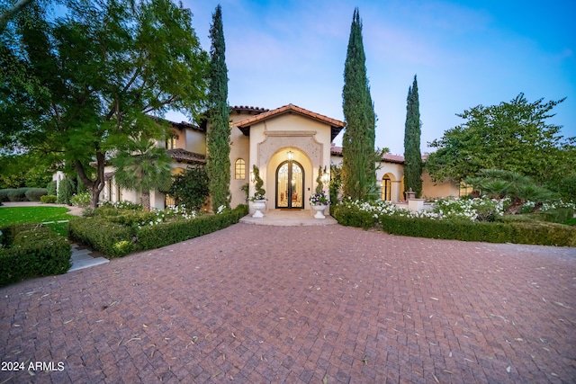 view of mediterranean / spanish-style home