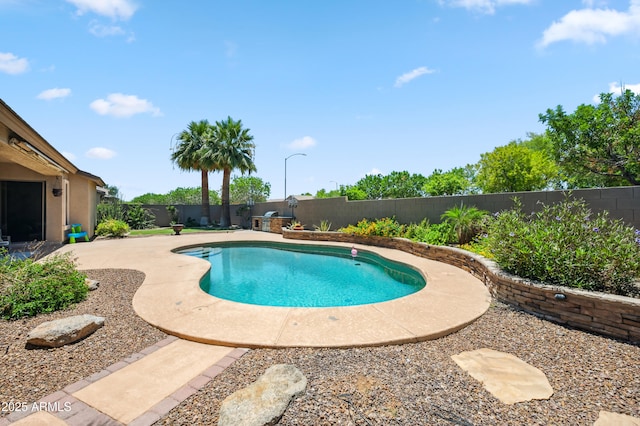 8417 W Northview Ave, Glendale, AZ 85305 - view of pool featuring a fenced backyard and a patio