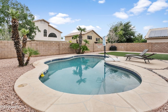 3126 W Stephens Pl, Chandler, AZ 85226 - view of swimming pool featuring a fenced backyard and a patio