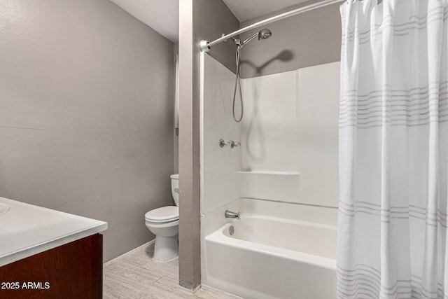 1113 E 5th St, Casa Grande, AZ 85122 - bathroom with vanity, shower / tub combo, and wood finished floors