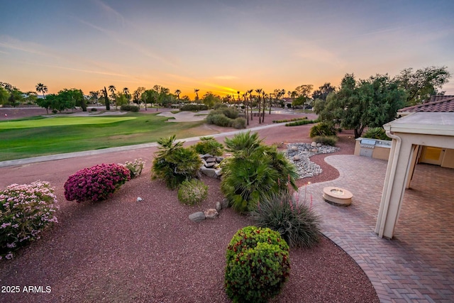 view of property's community with view of golf course