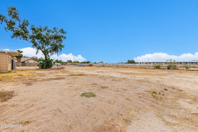 view of yard featuring a rural view