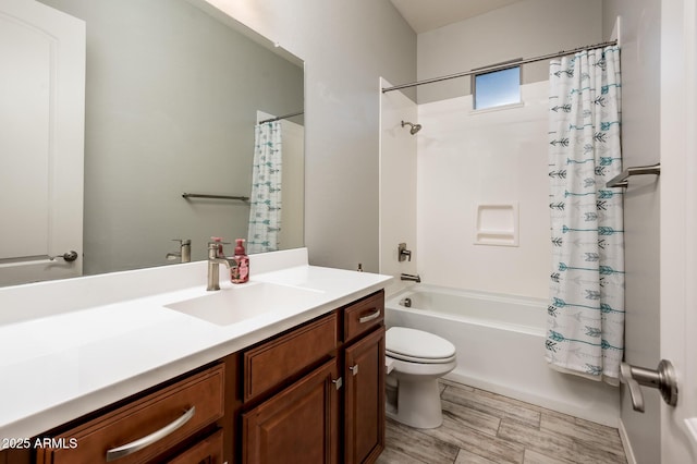2611 S Quaintance St, Gilbert, AZ 85295 - bathroom with toilet, shower / bath combination with curtain, vanity, and wood finished floors