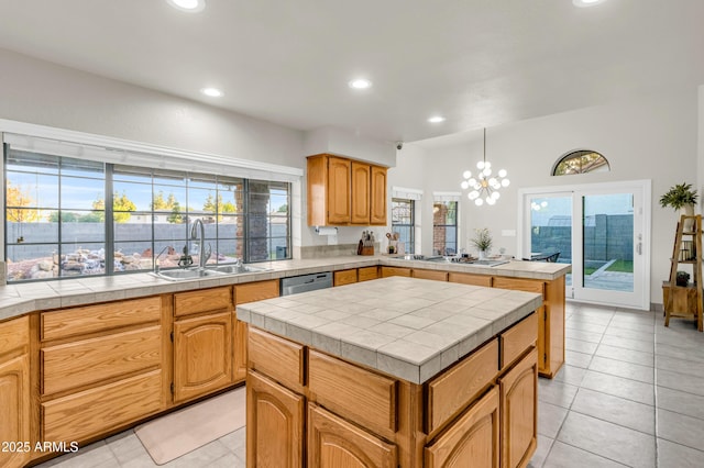7763 W Libby St, Glendale, AZ 85308 - kitchen featuring a sink, plenty of natural light, tile countertops, a peninsula, and recessed lighting