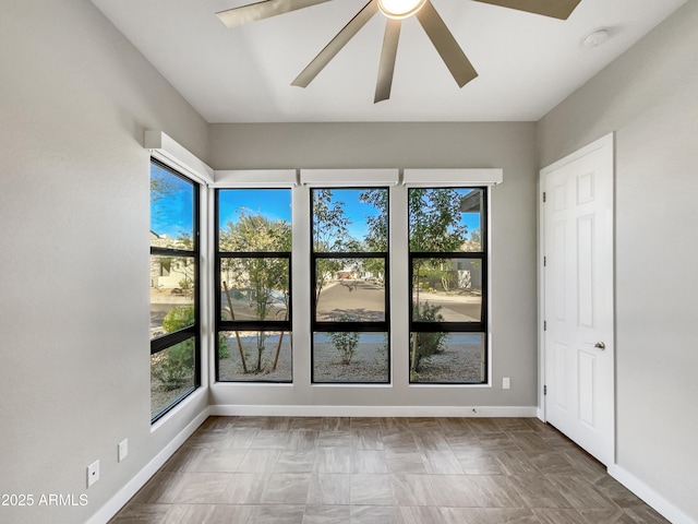 empty room with ceiling fan