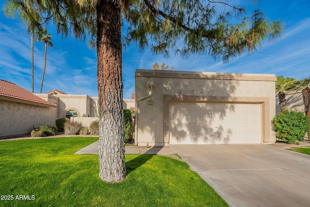 view of front of home with a front lawn