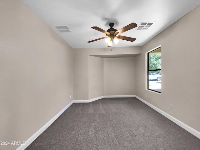 unfurnished room featuring carpet flooring and ceiling fan