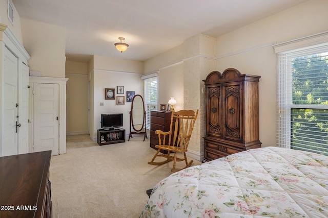 7252 N Central Ave, Phoenix, AZ 85020 - bedroom featuring light carpet