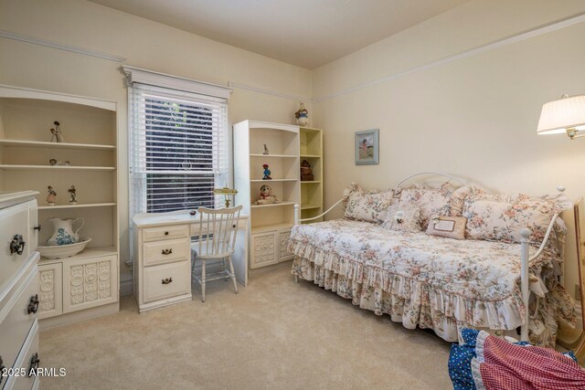 7252 N Central Ave, Phoenix, AZ 85020 - bedroom featuring light colored carpet and a desk