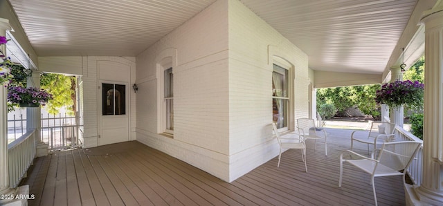 7252 N Central Ave, Phoenix, AZ 85020 - deck featuring a porch