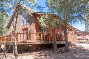 3458 N Meadow Dr, Pine, AZ 85544 - rear view of house with a deck