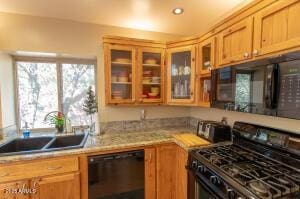 3458 N Meadow Dr, Pine, AZ 85544 - kitchen featuring black appliances, healthy amount of natural light, light countertops, glass insert cabinets, and recessed lighting