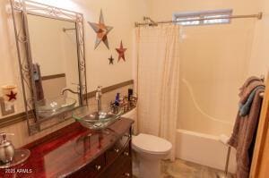3458 N Meadow Dr, Pine, AZ 85544 - full bath featuring vanity, toilet, and shower / bathtub combination with curtain