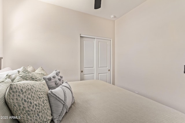 bedroom featuring a closet and ceiling fan