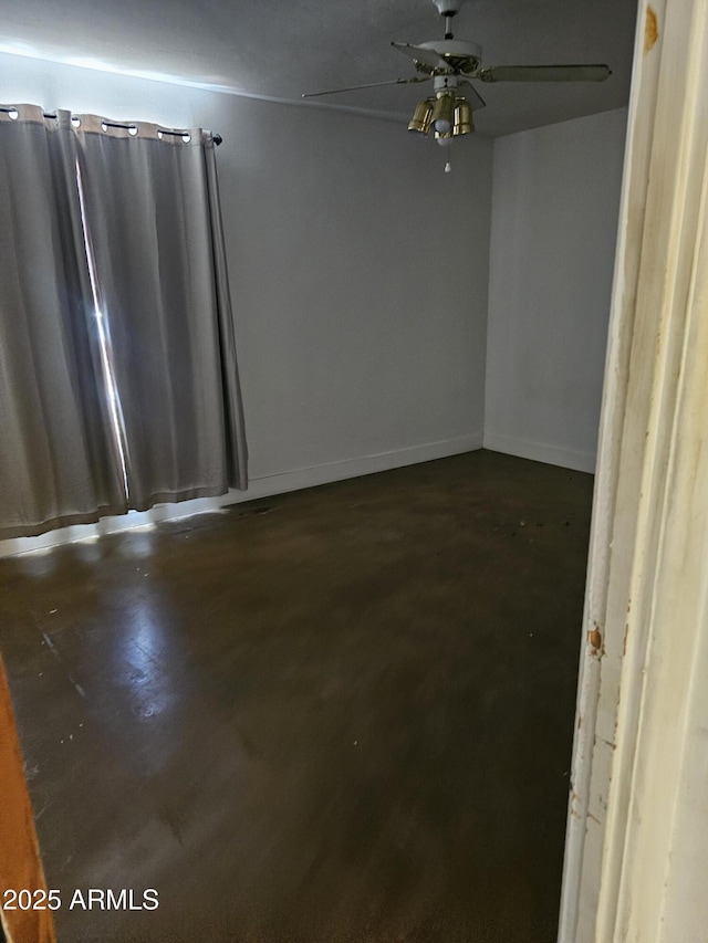 1630 E Catalina Dr, Phoenix, AZ 85016 - unfurnished room with ceiling fan and baseboards