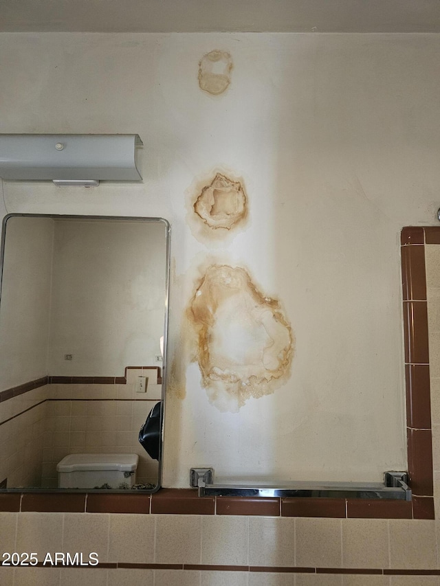 1630 E Catalina Dr, Phoenix, AZ 85016 - view of bathroom