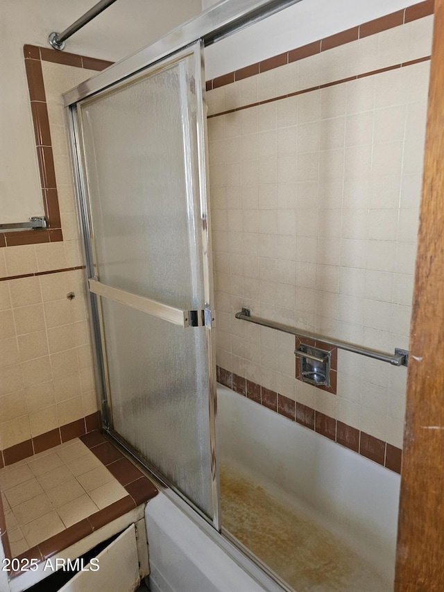 1630 E Catalina Dr, Phoenix, AZ 85016 - full bath with enclosed tub / shower combo