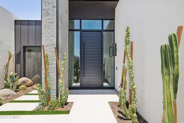 6908 E Cactus Wren Rd, Paradise Valley, AZ 85253 - view of exterior entry with stucco siding