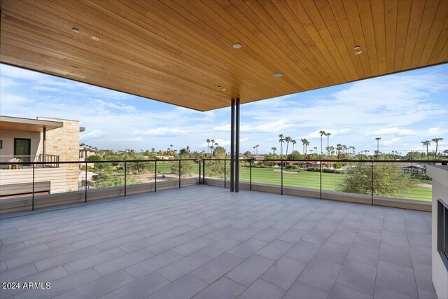 6311 E Phoenician Blvd Unit 21, Scottsdale, AZ 85251 - view of patio featuring a balcony