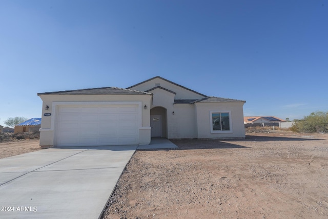 view of front facade with a garage