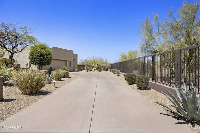14007 E Lupine Ave, Scottsdale, AZ 85259 - view of concrete driveway