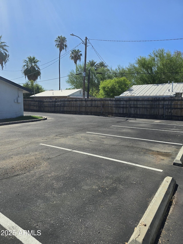 4450 N Longview Ave, Phoenix, AZ 85014 - uncovered parking lot with fence