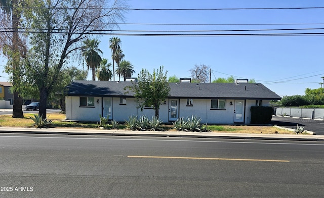 4450 N Longview Ave, Phoenix, AZ 85014 - view of front of house with fence