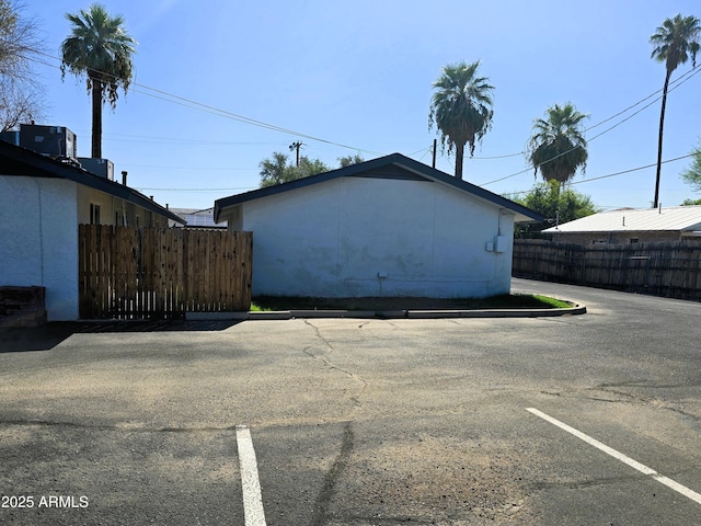 4450 N Longview Ave, Phoenix, AZ 85014 - garage featuring uncovered parking and fence