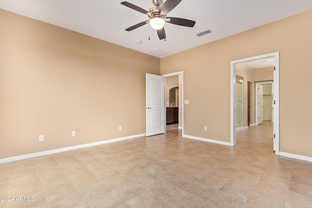 unfurnished bedroom with ceiling fan