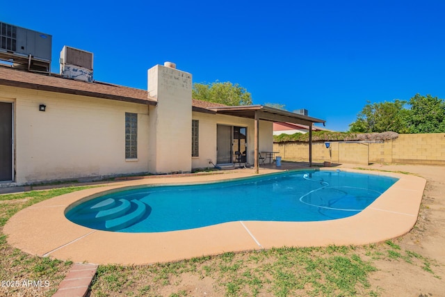 4957 W Onyx Ave, Glendale, AZ 85302 - view of swimming pool with a fenced backyard and a patio