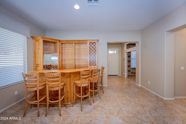 dining area with bar