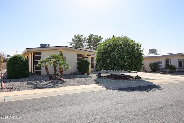 view of front of house