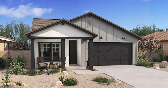 view of front facade featuring a garage