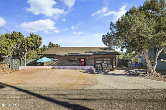 view of front of home with concrete driveway