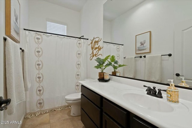 full bathroom with toilet, a shower with shower curtain, and vanity