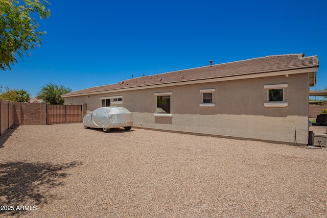 5735 S Cloverdale Ln, Gilbert, AZ 85298 - back of house with stucco siding