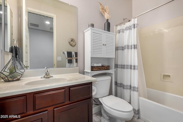10454 W Maya Way, Peoria, AZ 85383 - full bath with visible vents, toilet, vanity, and shower / bath combo with shower curtain