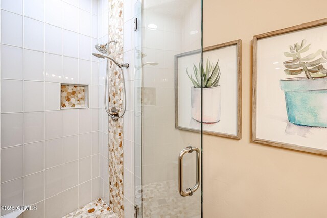 5350 E Deer Valley Dr Unit 2246, Phoenix, AZ 85054 - bathroom with a shower stall