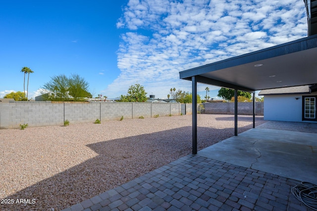 view of yard featuring a patio