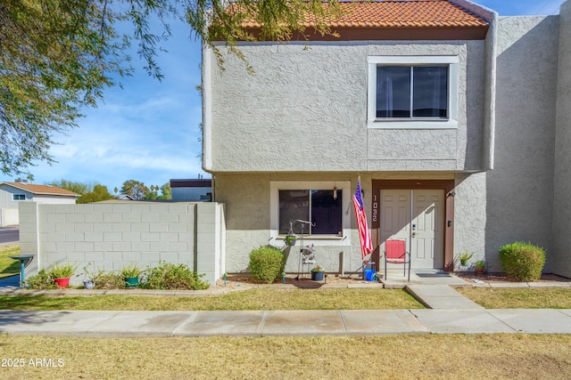 1032 E Redfield Rd, Tempe, AZ 85283 - townhome / multi-family property featuring stucco siding and a tile roof