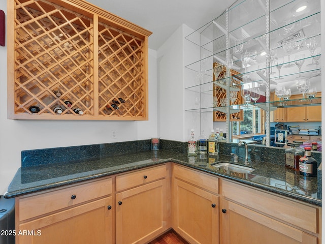 525 E Turkey Trl, Munds Park, AZ 86017 - view of indoor wet bar
