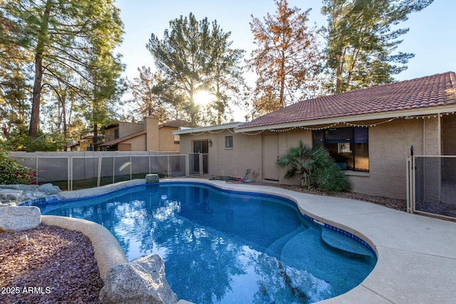 view of swimming pool