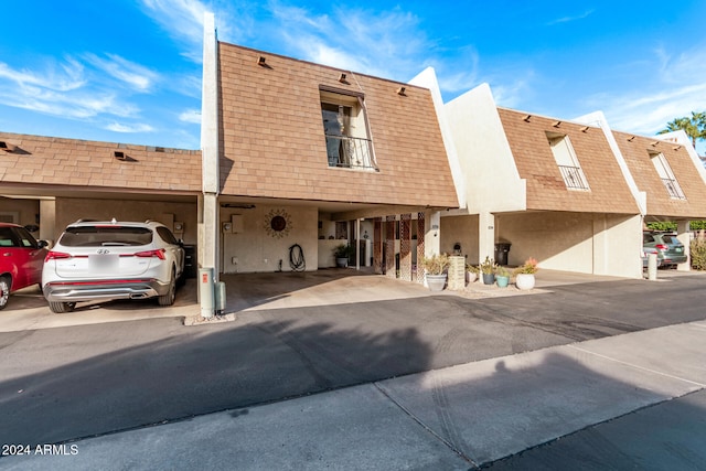 view of townhome / multi-family property