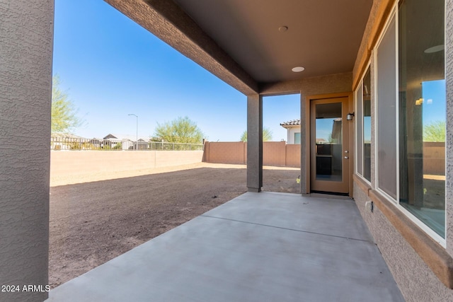 8628 W Solano Dr, Glendale, AZ 85305 - view of patio / terrace